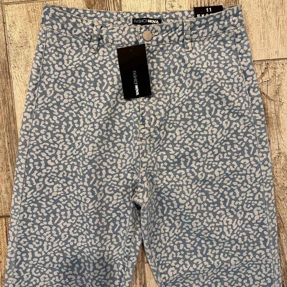 Patterned Denim Jeans - Picture 2 of 7